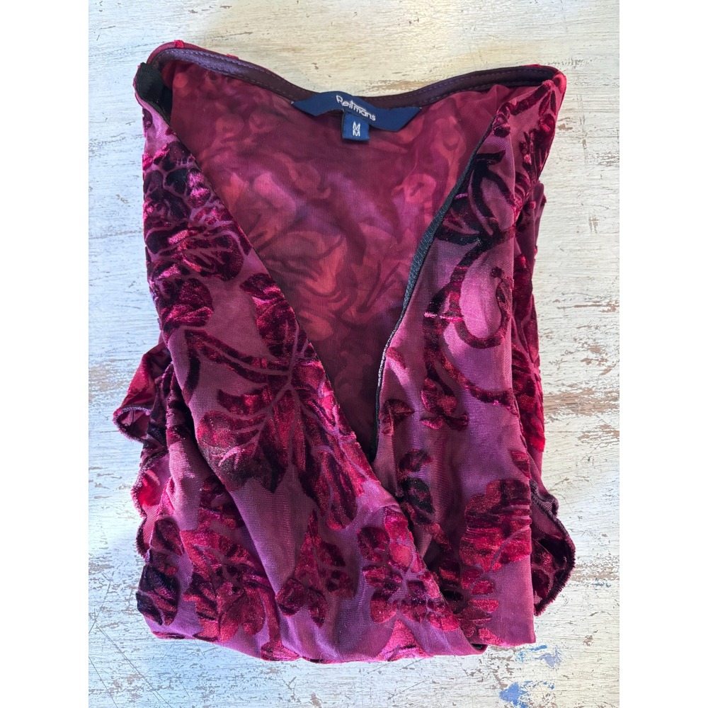 Y2K Reitmans top women M burgundy velvet burnout floral sharkbite hem v-neck - Picture 9 of 9